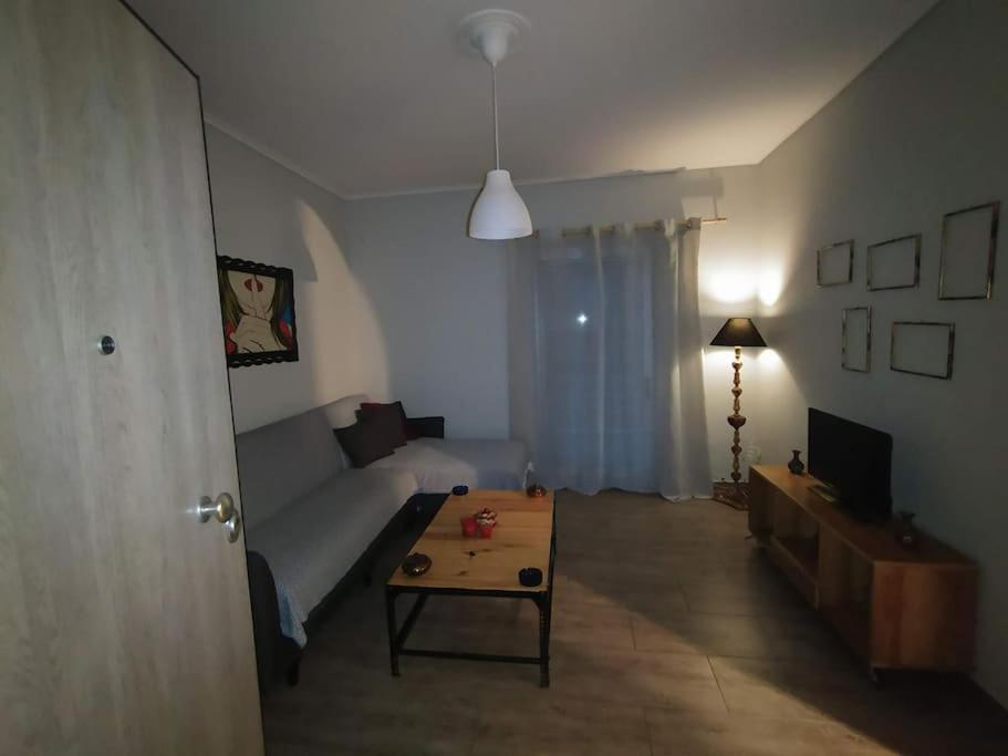 Nice& Cozy Flat 1Min From The Heart Of Athens.Wifi Dış mekan fotoğraf